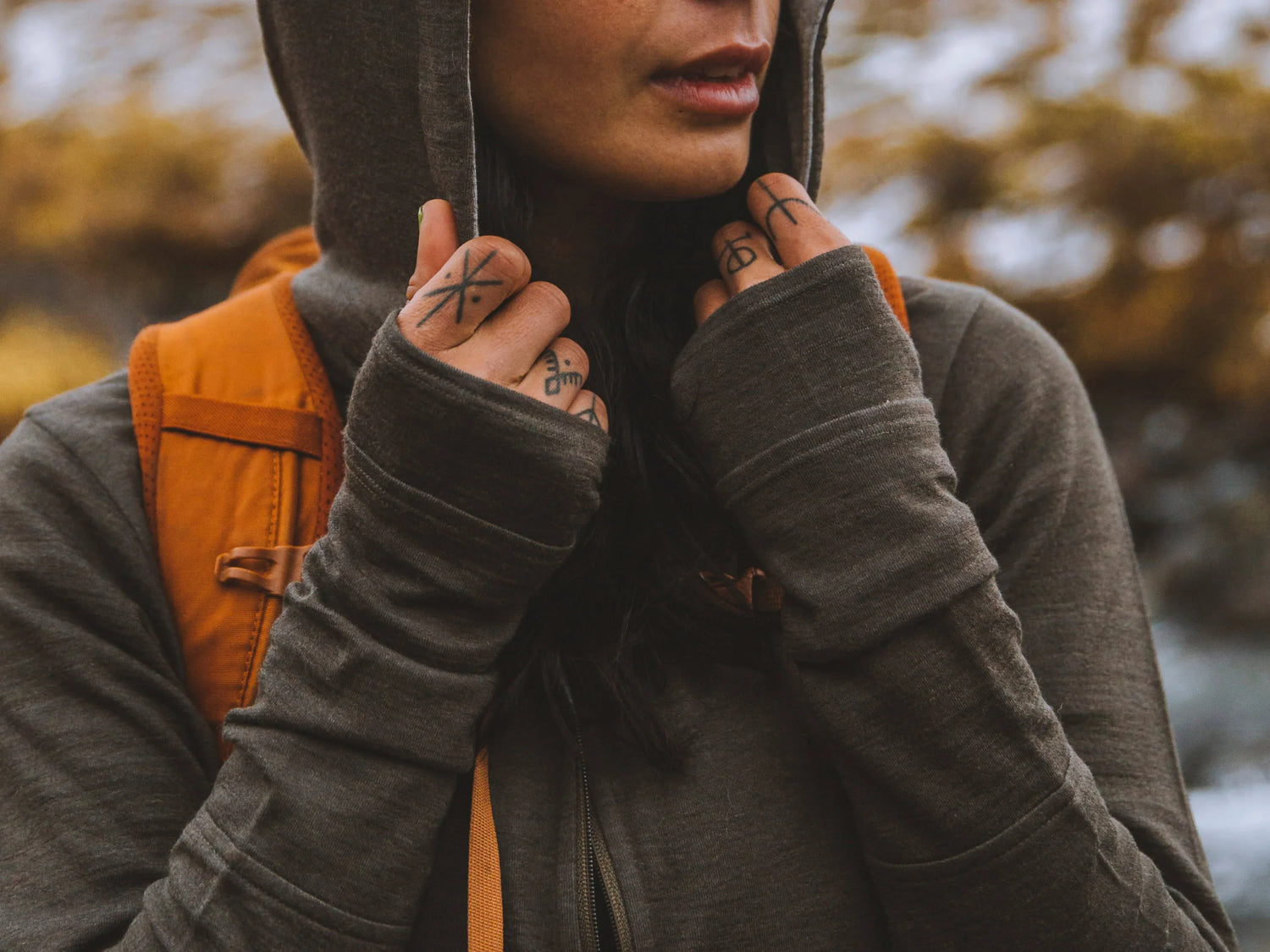 Woman in andean moss green breathe zip hoodie 