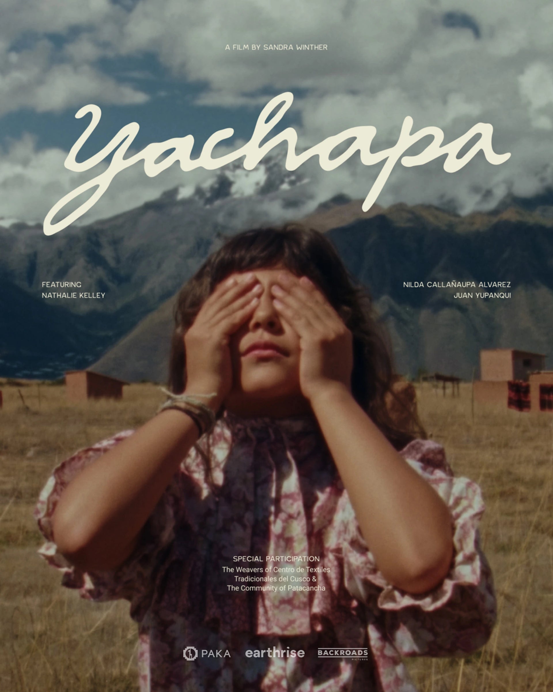 Load video: PAKA presents a short film inspired by and starring Nathalie Kelley, directed by Sandra Winther. Shot on 16mm film in the Sacred Valley of Peru, the camera lingers on the hands of Quechua weavers and alpaquero families whose ancestral knowledge has been passed down for generations. Through Nathalie’s journey back to her roots, the film invites us to reflect on a universal question: What wisdom have we forgotten?