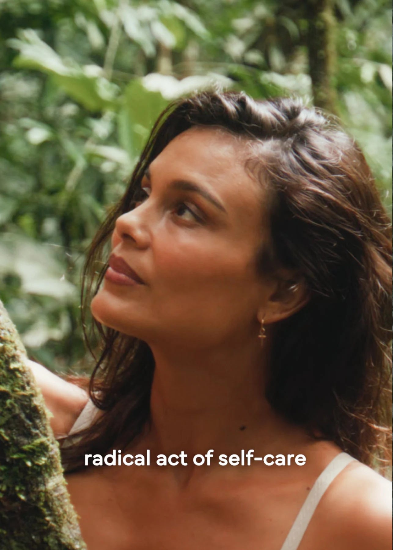 Load video: We're teaming up with Nathalie Kelley, Peruvian-Australian actress and environmental activist, to go behind the scenes on why natural fibers matter in the clothing that touches your skin.