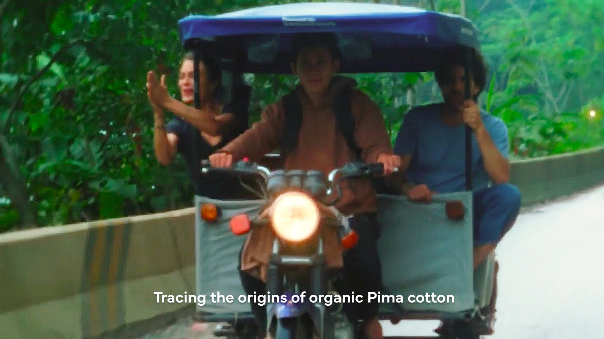 Load video: Follow along with Nathalie Kelley, Peruvian-Australian actress and environmental activist, as she explores the origin and journey of the organic Pima cotton used in our Essential underwear and tees.