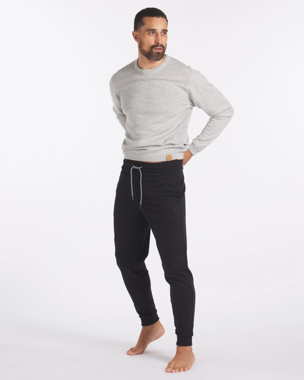 Full Height Shot of Man in Men's Everyday Jogger Pants in Black – PAKA Apparel