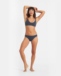 Jess is 5’7”, hips 35”, waist 26”, chest 32A and wearing a size XS.