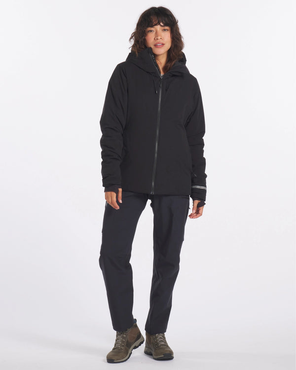 Woman wearing Women's Apu Parka