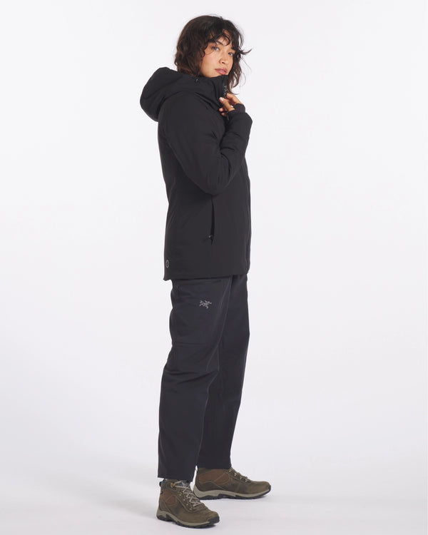 Woman wearing Women's Apu Parka