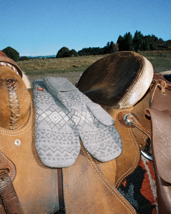 Quechua Heritage Mitten