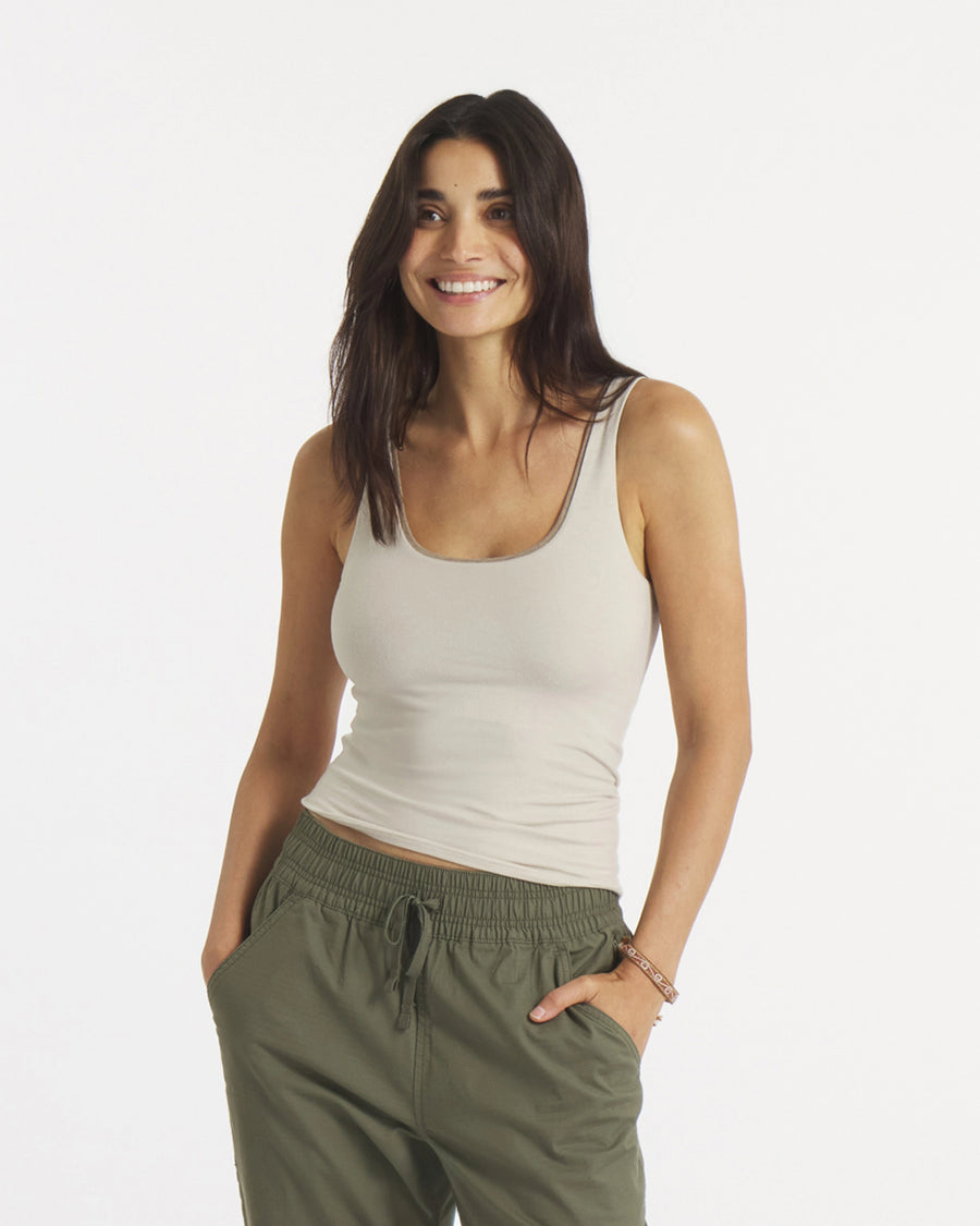 Melina is 5'6", chest 32", waist 24.5", hips 36" and wearing a size S.