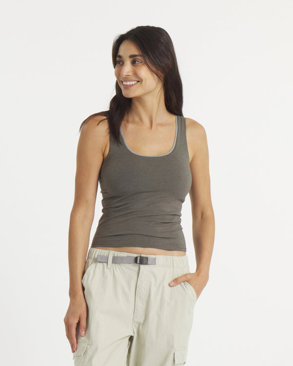 Melina is 5'6", chest 32", waist 24.5", hips 36" and wearing a size S.