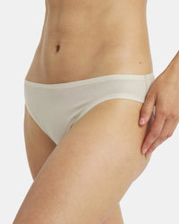 Melina is 5'6", waist 24.5", hips 36" and wearing a size XS.