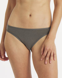 Melina is 5'6", waist 24.5", hips 36" and wearing a size XS.